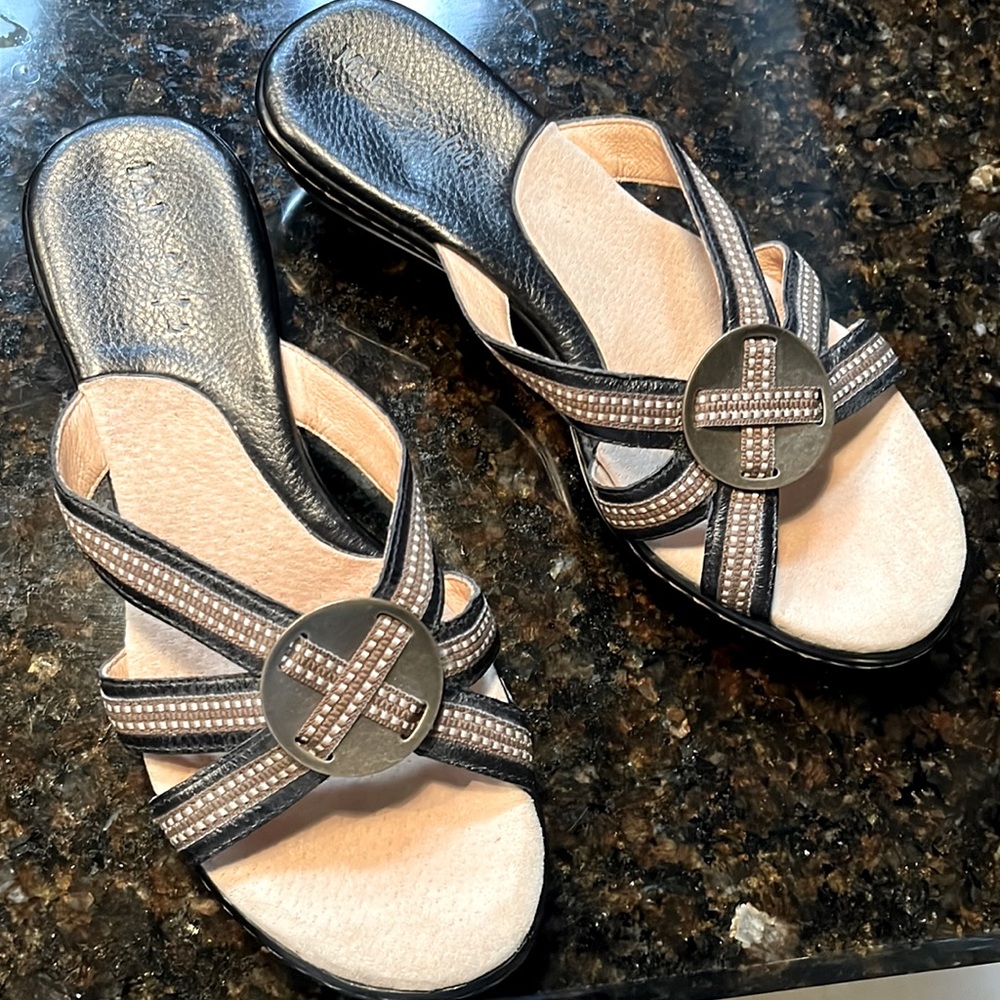 Madison Comfort ladies’ sandals/slides 6.5